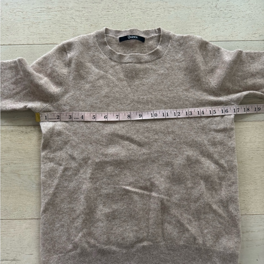 Quince | Small | tan Mongolian cashmere crew neck cashmere sweater - Picture 8 of 9